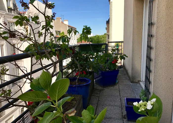 Les Résidences Lavaud Guesthouse Paris